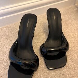 PrettyLittleThing Shiny Black Heeled Mules